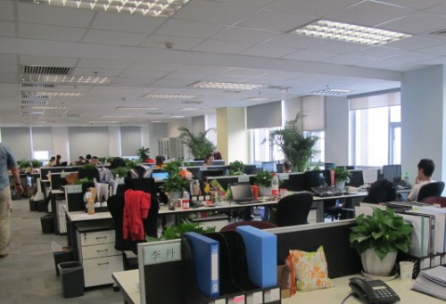 內(nèi)蒙古華電輝騰錫勒風(fēng)電取得風(fēng)機(jī)網(wǎng)罩加工用水洗干燥裝置專(zhuān)利，通過(guò)過(guò)濾網(wǎng)的設(shè)置便于對(duì)清洗時(shí)的雜質(zhì)進(jìn)行過(guò)濾:過(guò)濾網(wǎng)清洗
